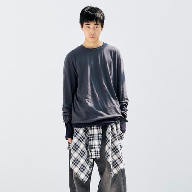 해칭룸(구매) 투페이스 티 그레파이트 롱슬리브 4(L)사이즈 구매합니다