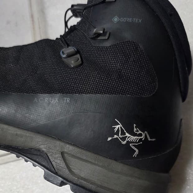 아크테릭스 Acrux TR고어텍스 등산화 블랙