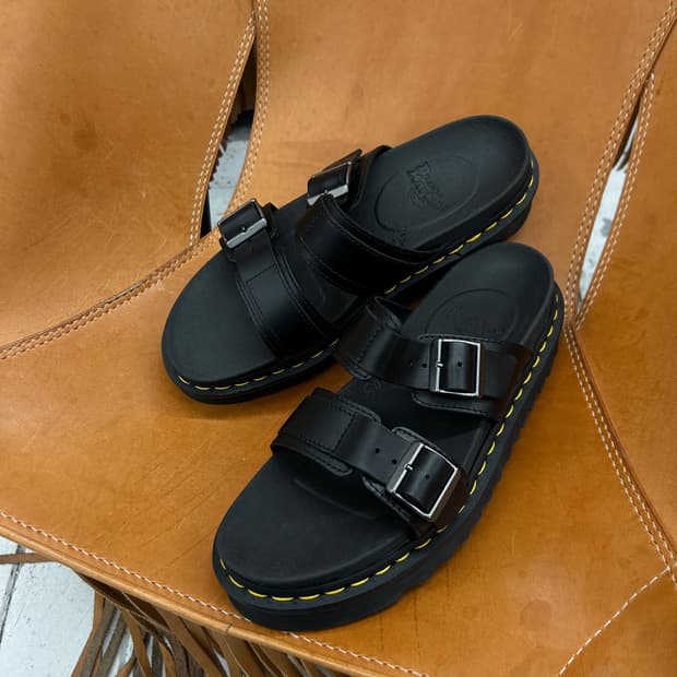 닥터마틴 마일즈 슬라이드 260