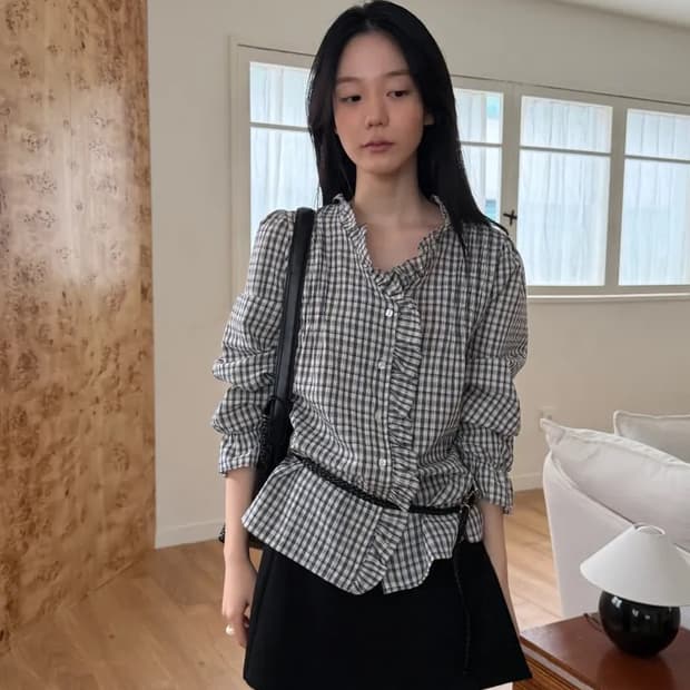 체크 프릴 블라우스(새상품)