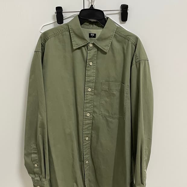 유니클로u 트윌 오버셔츠 올리브 M