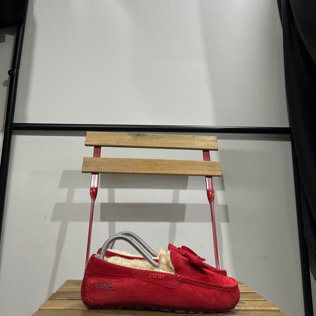 250) 어그 UGG 로퍼 여성 여자 슈즈 모카신 스웨이드 레드