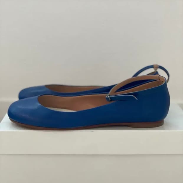 마르지엘라 블루 스트랩플랫슈즈 37