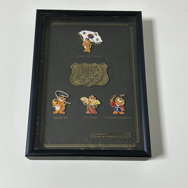 88 서울 올림픽 기념 뱃지 액자