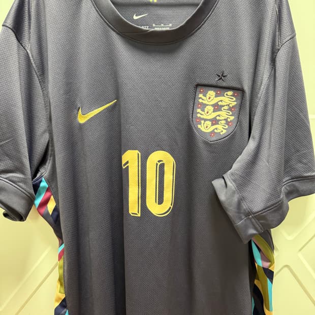 24-26 잉글랜드 벨링엄 유니폼