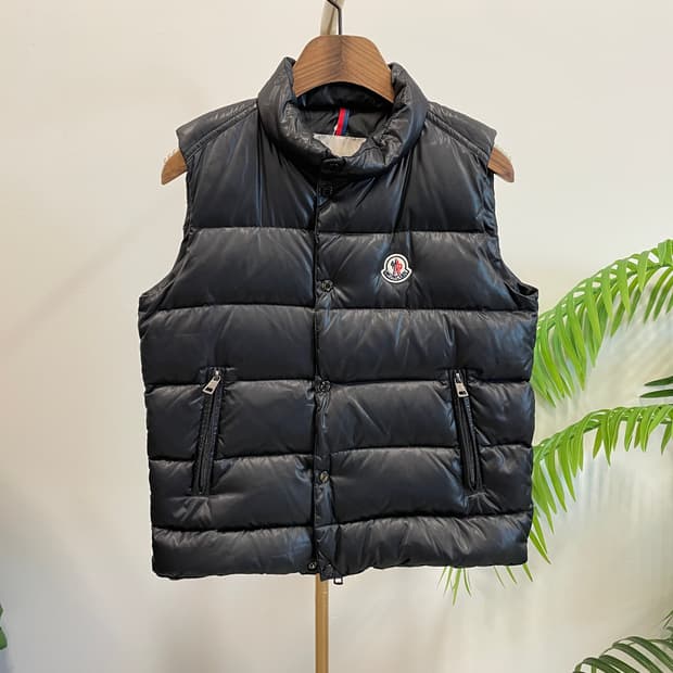 몽클레어 구스다운 패딩 조끼