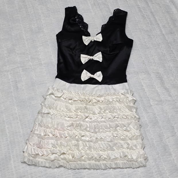 공겜여주st 리본레이스 발레코어 셔링 캉캉원피스