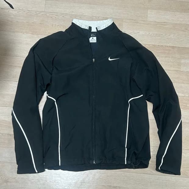 나이키 바람막이 블랙