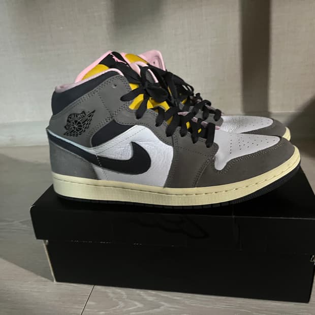 에어 조던 1 미드 SE