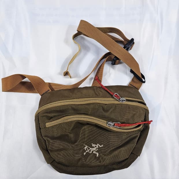 아크테릭스웨이스트백