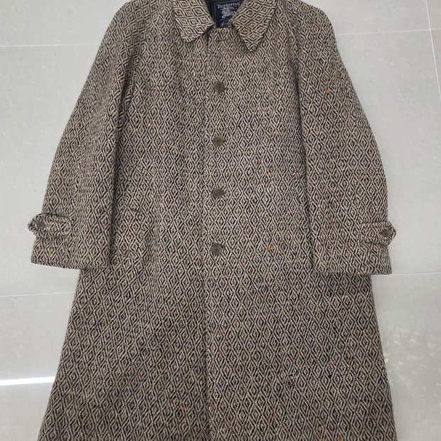 버버리 아이리쉬 트위드 코트 다이아몬드 헤링본