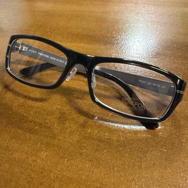 톰포드 TOM FORD TF5217 블랙 뿔테 안경