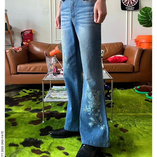 Jpn Vintage Floral Cubic Flare Jeans