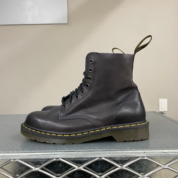 닥터마틴 1460 UK9 (gr-4001)