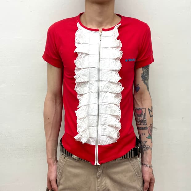 White lace-decorated zip-up T-shirt