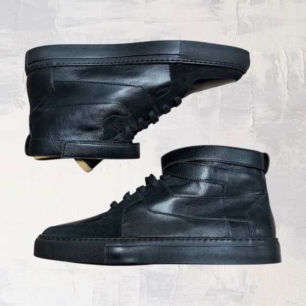 (새상품)크리스반아쉐 09FW 스트랩 스니커즈 블랙 40