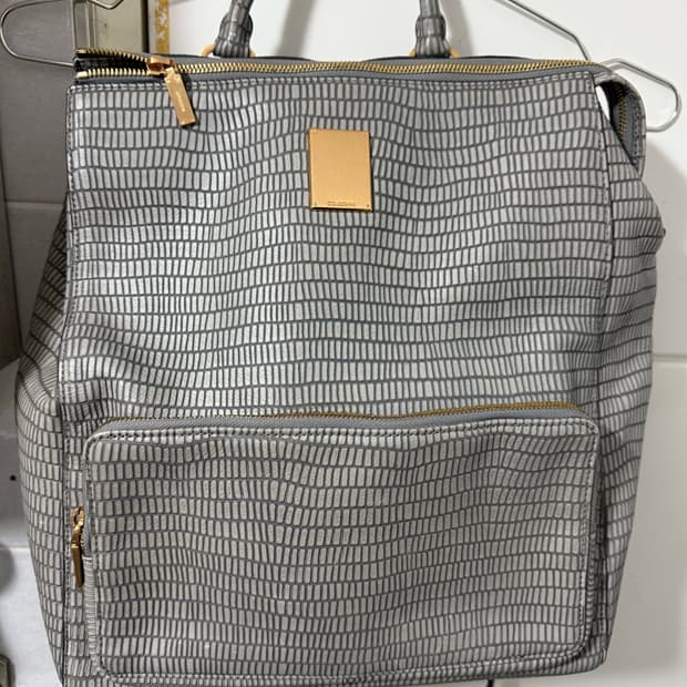 쿠론정품가죽백팩