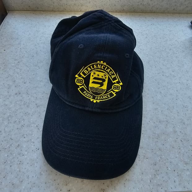 발렌시아가 볼캡