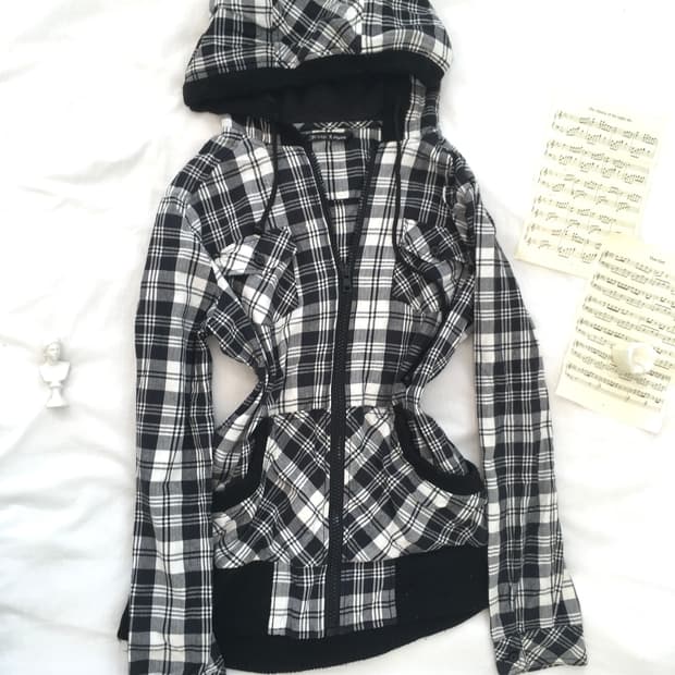 jpn vintage jessy logan check hood blous