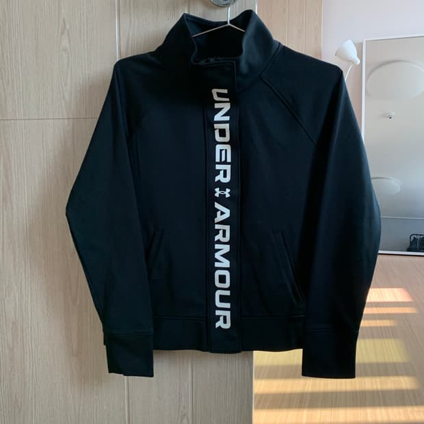 언더아머 여성 러닝 져지