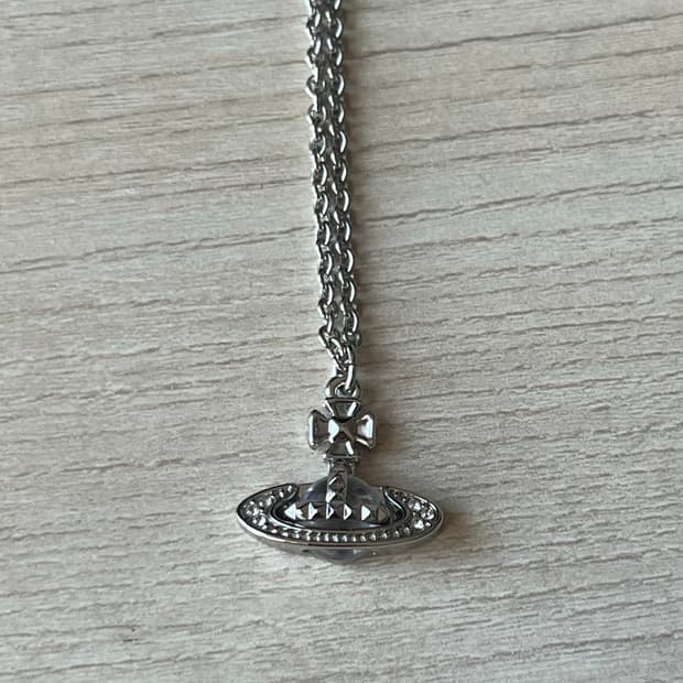 비비안웨스트우드 오브 목걸이