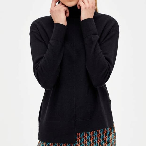 시스템 언발 헴 터틀넥 울 니트 (BLACK)