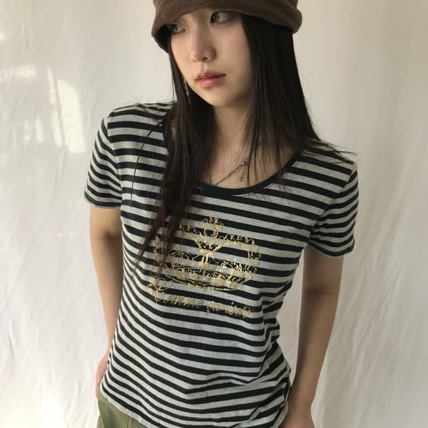 왕관 스트라이프 티셔츠 