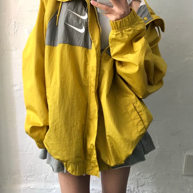 Nike 나이키 옐로우컬러 더블스우시 바람막이