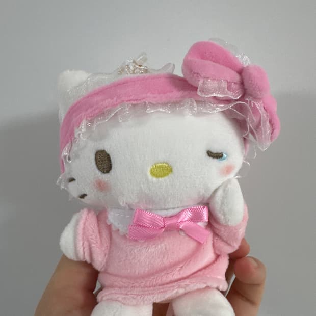 새상품 산리오 헬로키티 파자마 무뉴구루미  