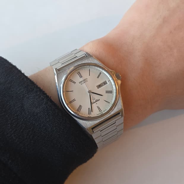 80s 빈티지 세이코 실버웨이브 쿼츠 로만 다이얼 데이데이트