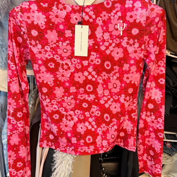 윤세 플라워 보트넥