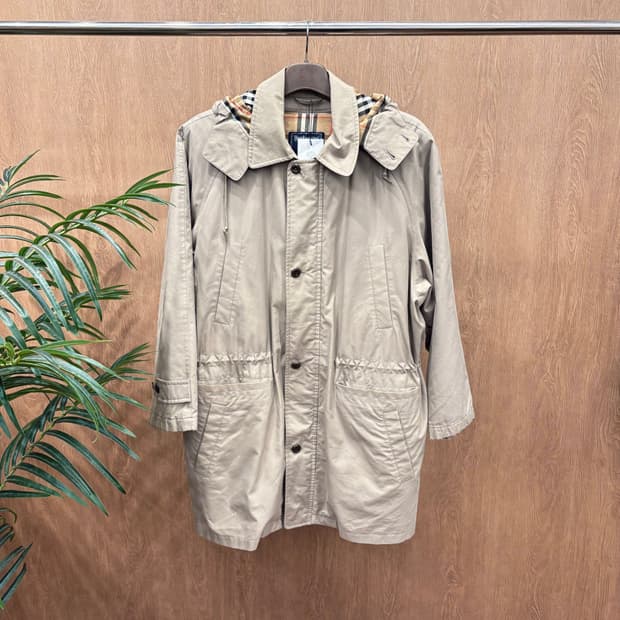 버버리 하프 코트 후드 자켓 싱글 브레스티드 스탠드 칼라 디테일 베이지