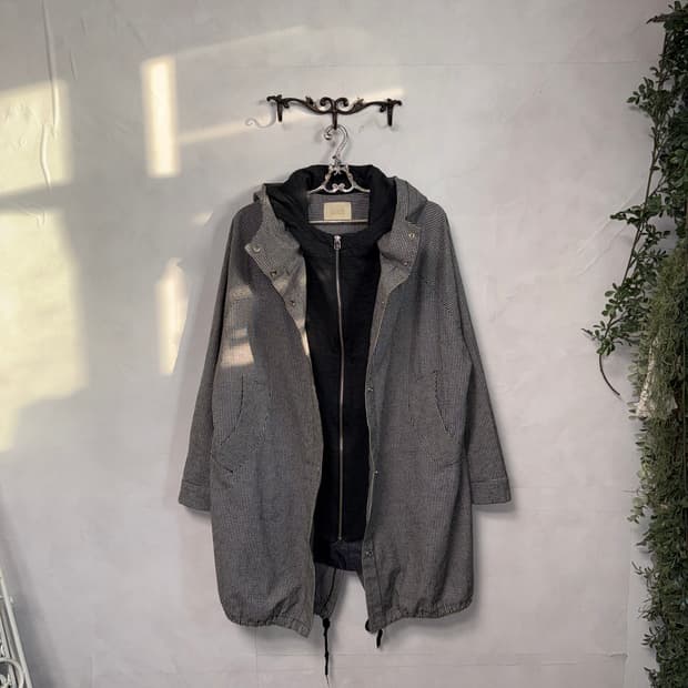 Black & white check hood field coat