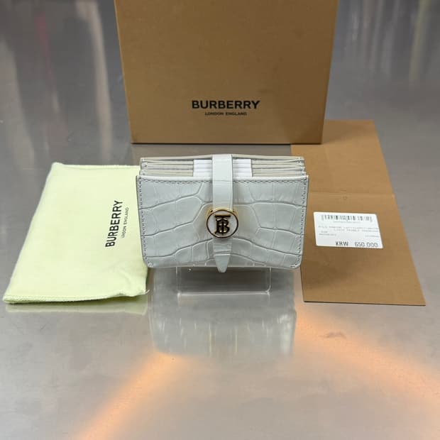 [리오브] 버버리 TB 아코디언 카드지갑