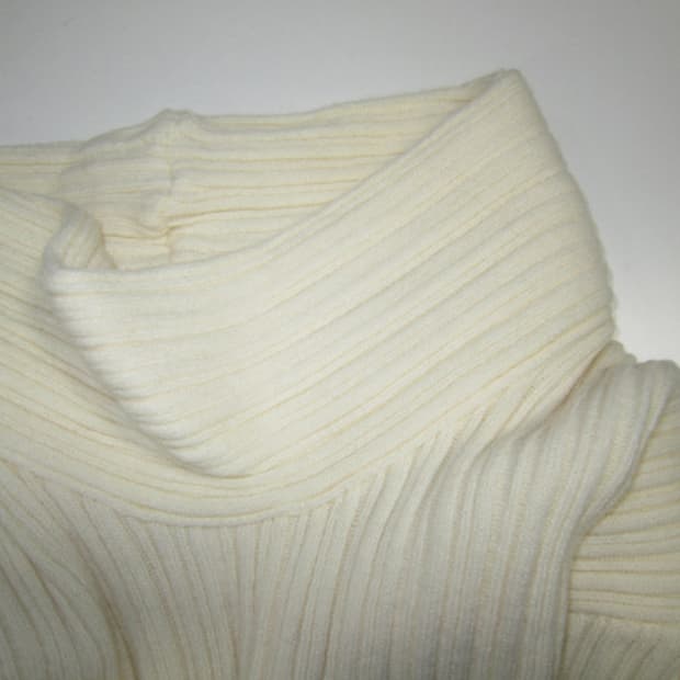 이즈이즈 easeas 오프숄더 니트