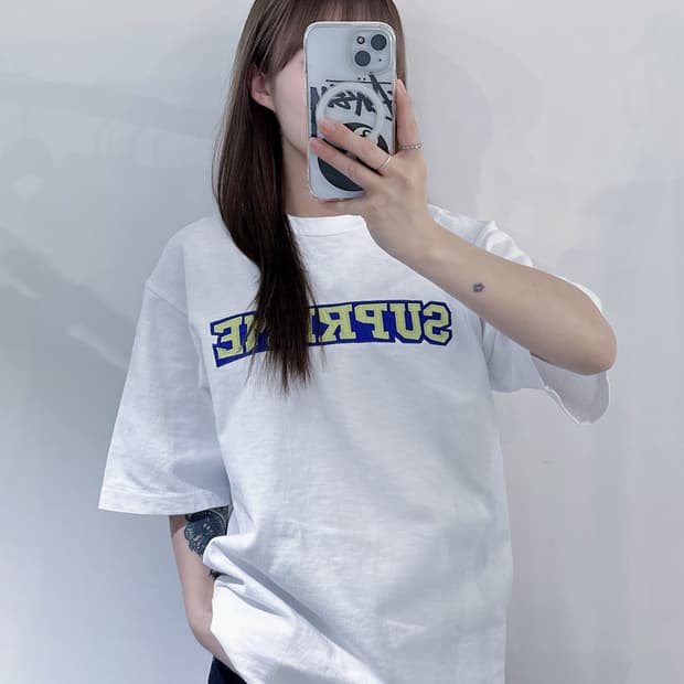 슈프림 사틴 아플리케 반팔