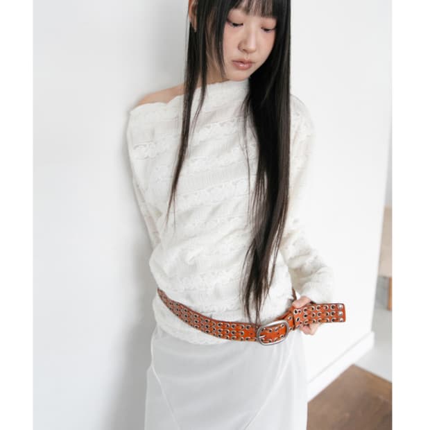 오무수히 rose offsholder top 로즈 오프숄더 탑 black