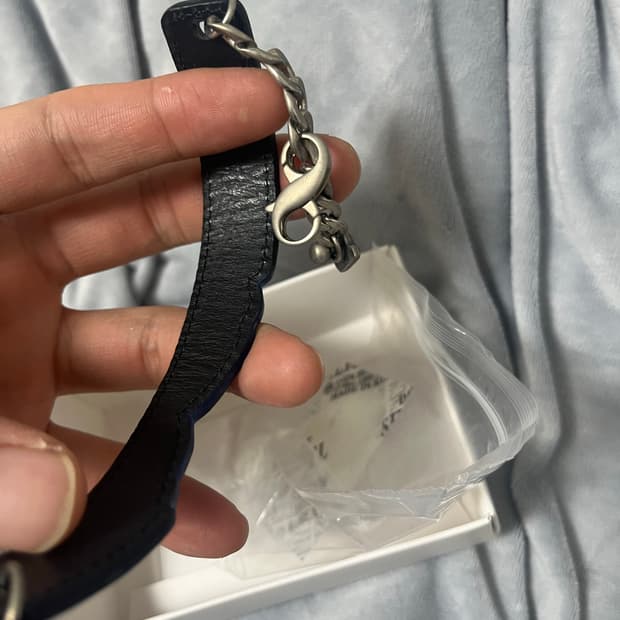 아더에러 레더 팔찌