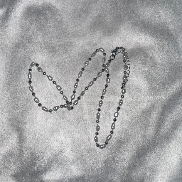 Pearl necklace 