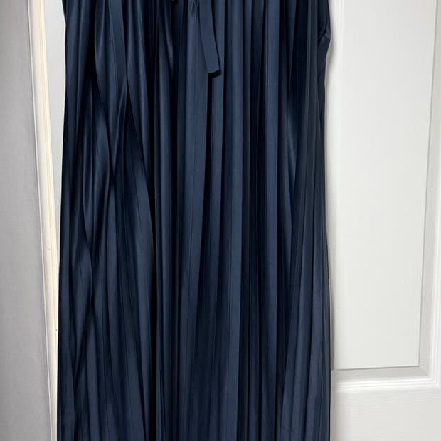 아르켓 arket 네이비 플리츠 원피스