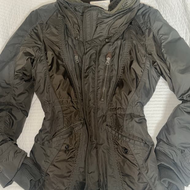 G.O.A goa 카키 패딩 점퍼