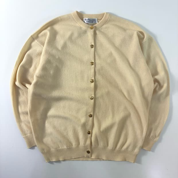 Burberrys  버버리 램스울 골드버튼 베이지 라운드 니트가디건