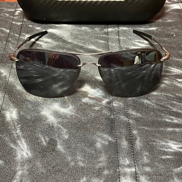 Oakley tail pin 보잉 선글라스