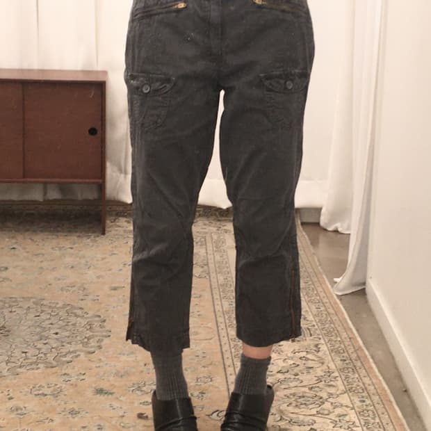 그레이 차콜 카프리 팬츠