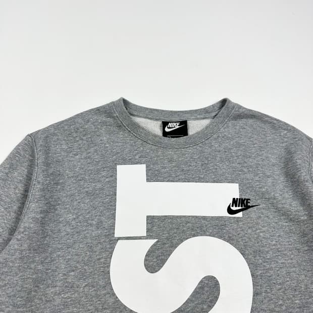 나이키 퓨추라 저스트 두잇 그레이 맨투맨 (L)