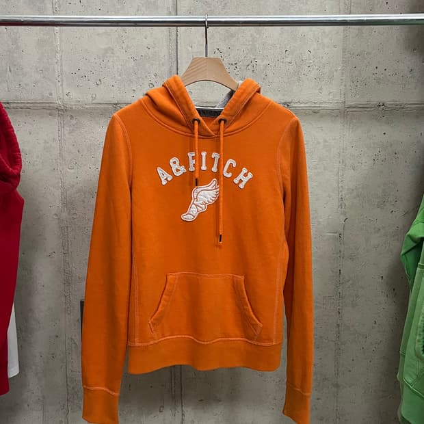 ABERCROMBIE LOGO HOODIE
