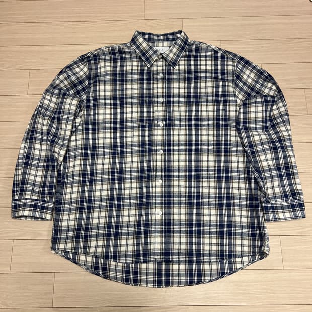 LE A 네이비 체크 오버핏 셔츠