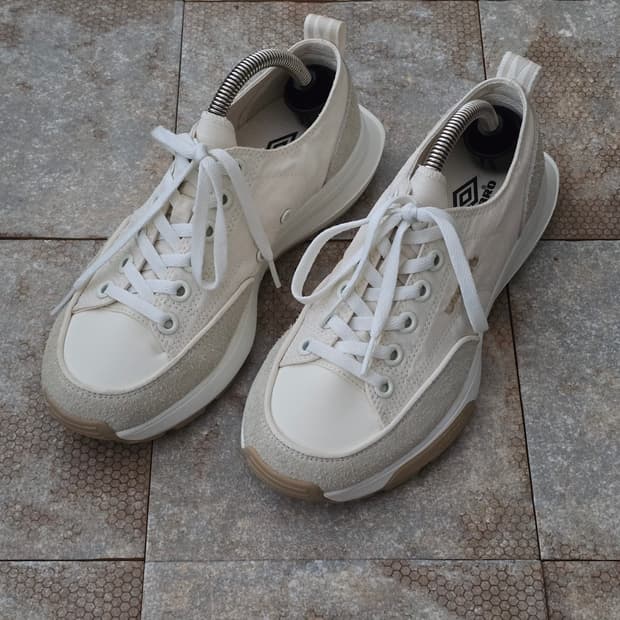 (240)엄브로 토비 c 화이트