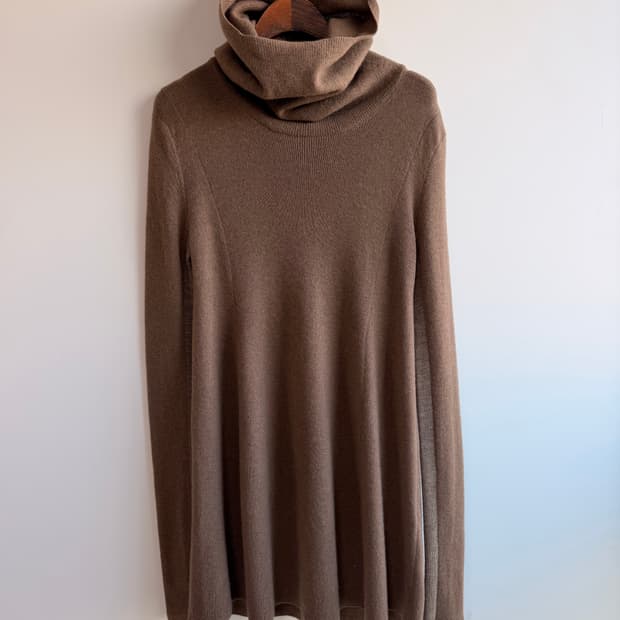 한섬 타임 브라운 폴라 &후드 니트 free