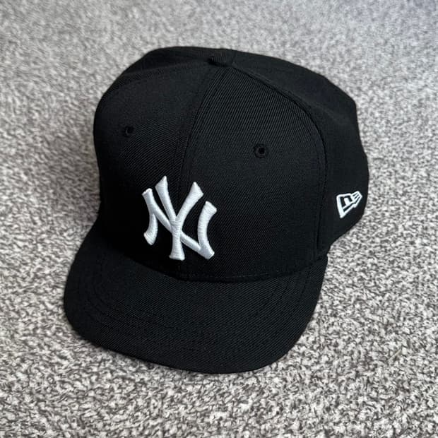 [7 8/5] 뉴에라 뉴욕양키스 59fifty 숏 바이저 